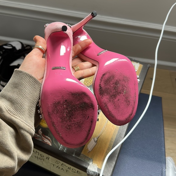 GUCCI PINK LLSE CRYSTAL EMBELLISHED SUEDE STRAP PEONY SANDALS - Picture 5 of 5